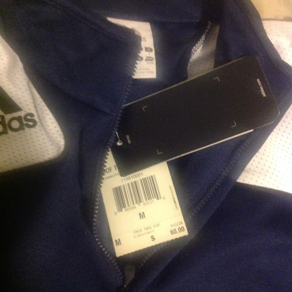 Men's athletic top